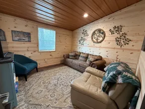 Ferngully Forest: Cabin in peaceful woods - Image 3