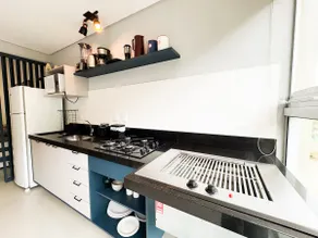 Sophisticated Loft: Pool, Barbecue Grill, Air Conditioning - Image 4