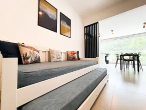 Sophisticated Loft: Pool, Barbecue Grill, Air Conditioning - Image 3