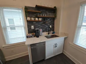 Retro-Modern Gem in the Heart of Bay View +Parking - Image 2