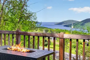The Overlook Couples Tiny Cabin-HotTub-Firepit - Image 2