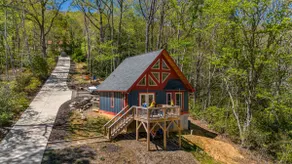 Cozy Modern 2-Bedroom Cabin Getaway - Image 2