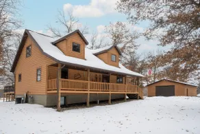 *New to AirBnB* Wild Pines Getaway - Image 2