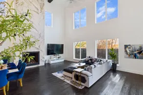 Majestic 6BR Sleeps 24 w BBQ/Hot Tub/Skyline View - Image 2