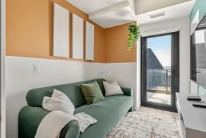 Incredible DT Views| King bed| Rest and Unwind - Image 2