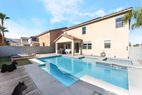 Private 3BR Home w/ Pool & Hot Tub Near Strip - Image 2
