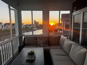 Scenic Views-Waterfront Luxury at Heritage Harbor - Image 3