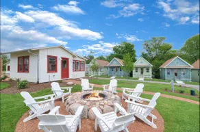 Scenic Views-Waterfront Luxury at Heritage Harbor - Image 4