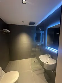 Modern Studio Private Entrance 16 - Image 2