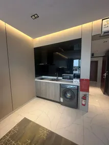 Modern Studio Private Entrance 16 - Image 4
