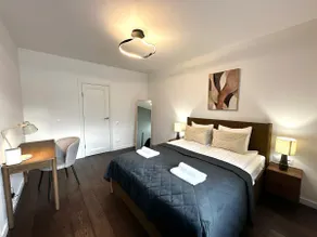 Panoramic River View I Spacious Modern 2BR Apartment - Image 2