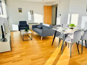 Modern 2-Bed Apartment in York City Centre - Steps from Minster and Shambles - Image 5