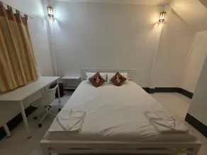 CozyCabin2/Private Bath/Disability-Friendly Access - Image 3