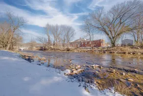 Cozy Historic Home, On River, King Beds, Downtown! - Image 5