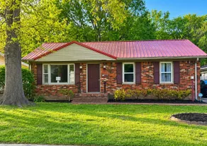 Red Roof Midtown Ranch, pet friendly, king bed. - Image 2