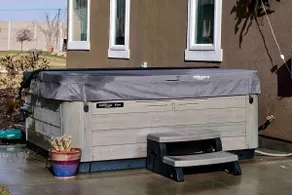 Montague Manor\" W&D, Hot Tub, Queen Beds, Sleeps6 - Image 2