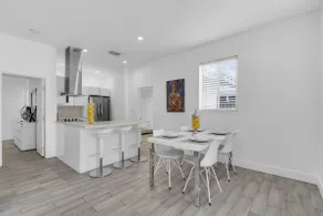 Top rated /4 ppl apt/ free parking / Westchester - Image 5