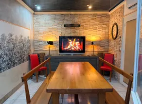 Plume Art by Sophie 4 bedrooms 5 double beds. - Image 3