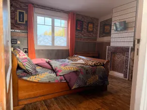 Plume Art by Sophie 4 bedrooms 5 double beds. - Image 2