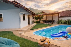 Guest House Retreat Downtown With Pool - Image 2