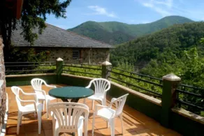 Menéndez Village House - Image 2