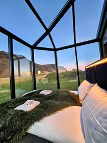 Aurora Glass Cabin I Private Sauna and Jacuzzi - Image 3