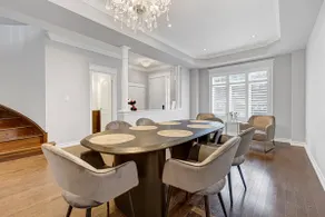 Spacious 5BR Richmond Hill Home •Sleeps 10•Parking - Image 2
