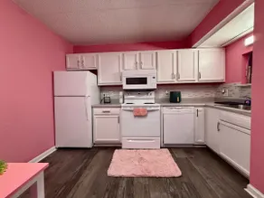 Miami Pink Jungle Cinema Escape• near Beach - Image 3