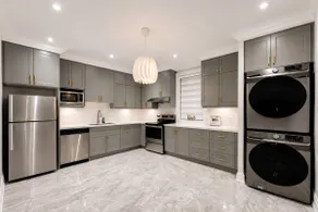 Executive Townhome In Vaughan - Image 3