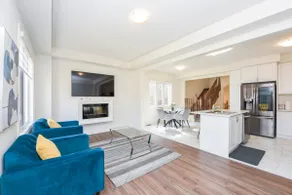 Luxurious Home in Hamilton - Image 2