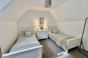 Secret City Cottage • Peaceful • Private Garden • - Image 2