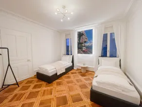 The Urbanist West Center 4 Bed Free Parking WiFi - Image 3