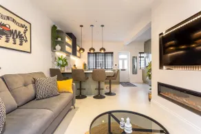 Luxury 4-Bedroom Hove Retreat with Free Parking - Image 5