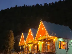 |Nature Retreat| A-Frame Cabin in Sainj Valley - Image 2