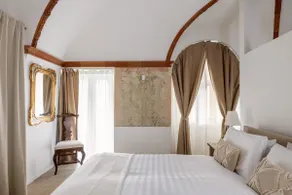 Suite Viscontea – A Historic Stay - Image 5