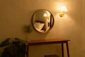 # 8 people only/5 minutes walk from Banwoldang/Spacious living room/Dongseong-ro/Luggage storage/Laundry drying/Hotel bedding/Netflix free - Image 4