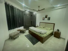 Luxury 3BHK, Walk to Yashobhoomi, 10 Min Airport - Image 2
