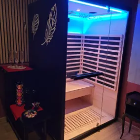 Love Room with Hot Tub & Sauna – An Unforgettable Night - Image 5