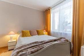 Modern & Comfortable One Bed - Image 2