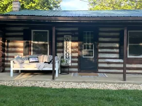 Cute, pet friendly cabin on Wood Creek Lake! - Image 2