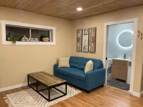 Cozy Cedar Nook - Image 4