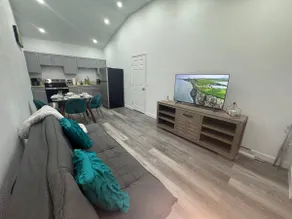 Bright UnitB •Near Springs- EV- discounted rate - Image 3