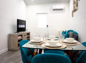 Bright UnitB •Near Springs- EV- discounted rate - Image 2