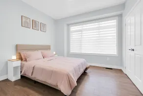 Modern Family-Friendly 4BR Townhouse – Sleeps 7 - Image 5