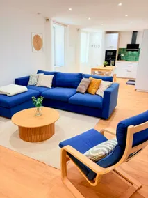 Guest Lounge. Grande Rue, Dole town center - Image 2