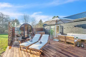Wildlife bath | Sauna | Cinema | Activity room - Image 5