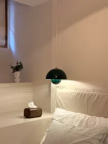 Designer apartment at the Tour César, 2 steps from the lake - Image 3