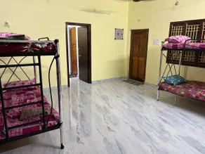 Yuktha Home stay is located near Kailasanthar Koil - Image 2