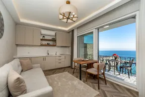 20 minutes to the airport *Sea View* Balcony - Image 2