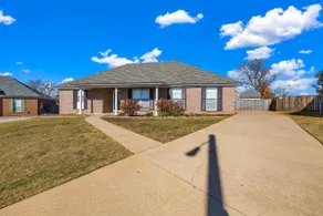 Spacious 3 Bed 2 Bath near Maxwell AFB / RTJ Golf - Image 2